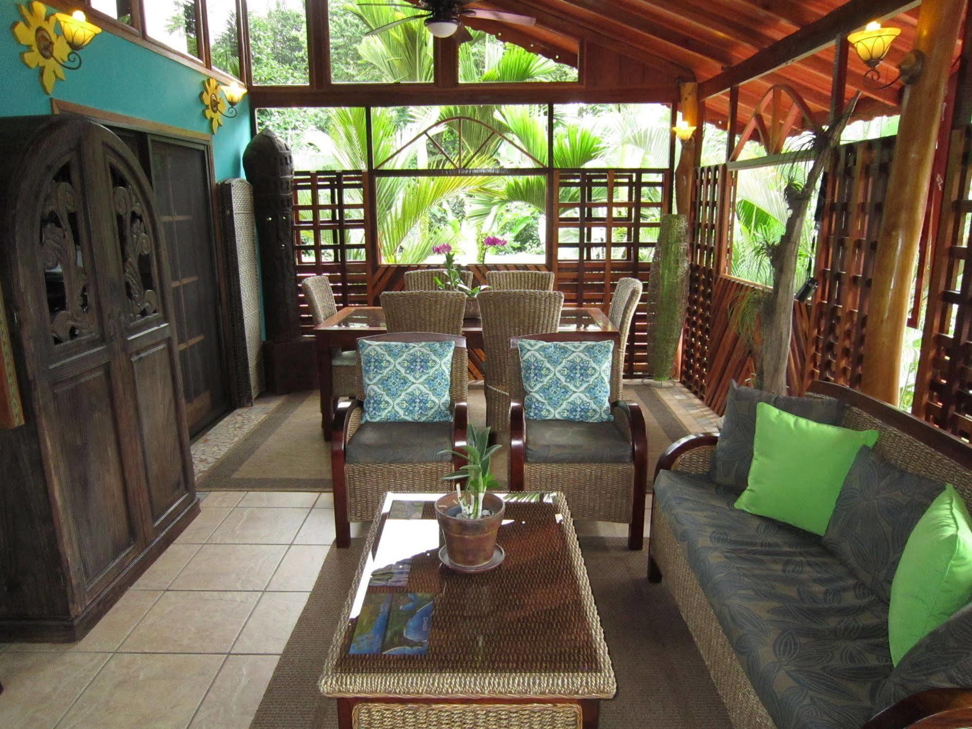 Physis Caribbean Bed & Breakfast Puerto Viejo de Talamanca Exterior foto